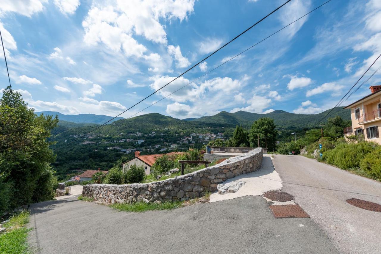 Sea View Apartment With Garden Near Opatija Veprinac Kültér fotó